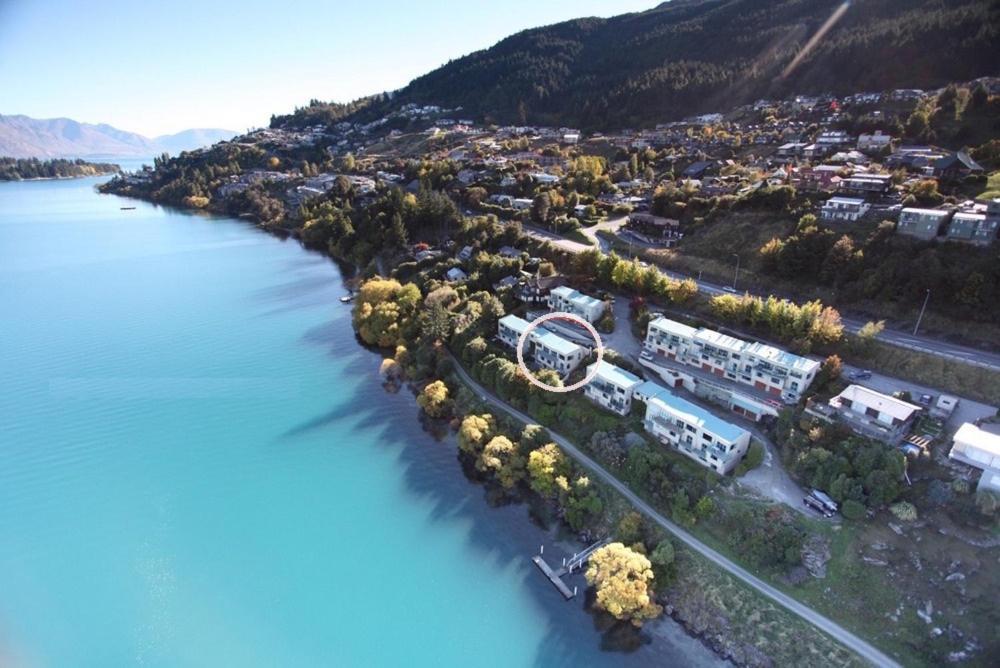 Huge Lakefront Delight - Queenstown Holiday Home Eksteriør bilde