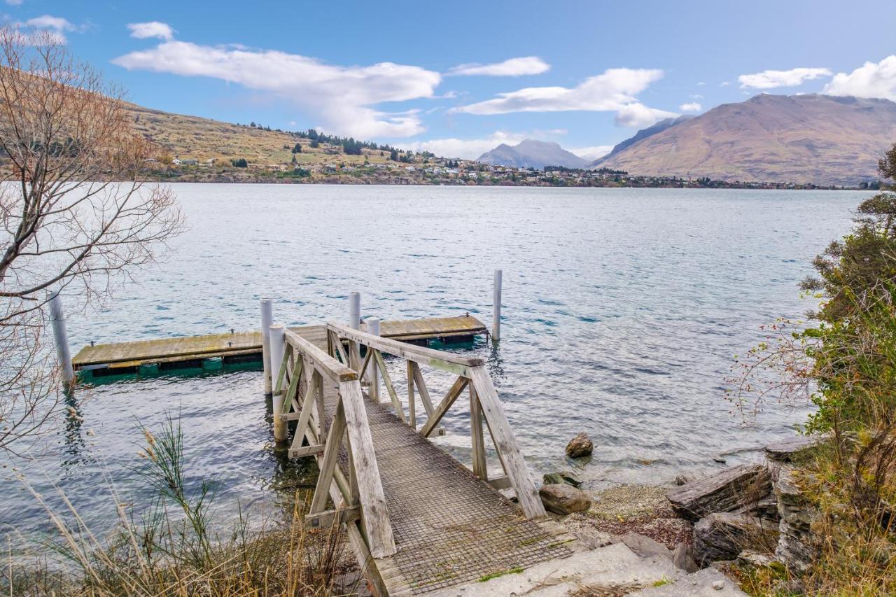 Huge Lakefront Delight - Queenstown Holiday Home Eksteriør bilde