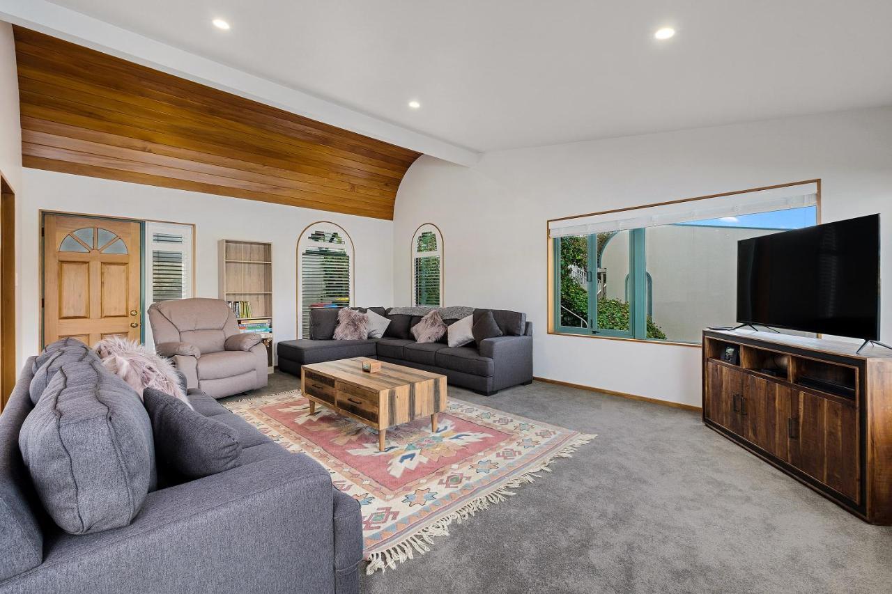 Huge Lakefront Delight - Queenstown Holiday Home Eksteriør bilde