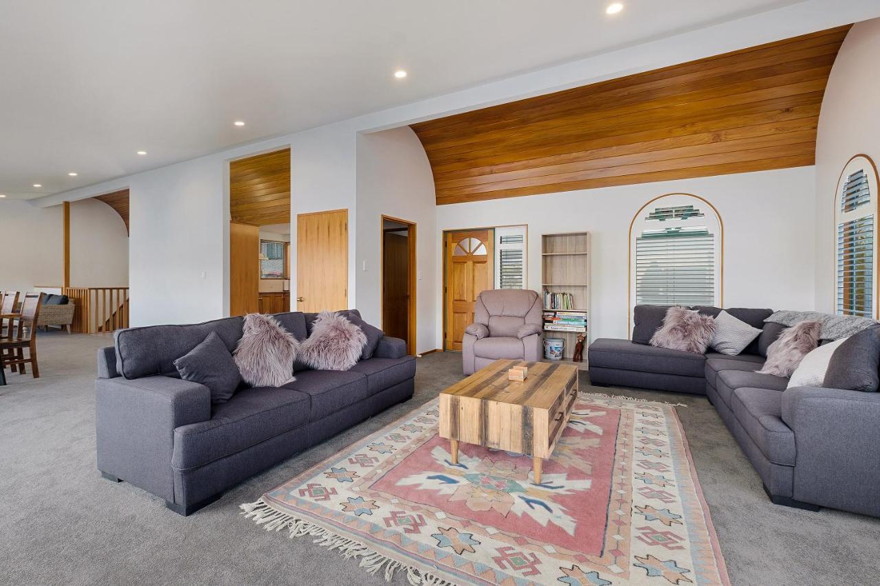 Huge Lakefront Delight - Queenstown Holiday Home Eksteriør bilde