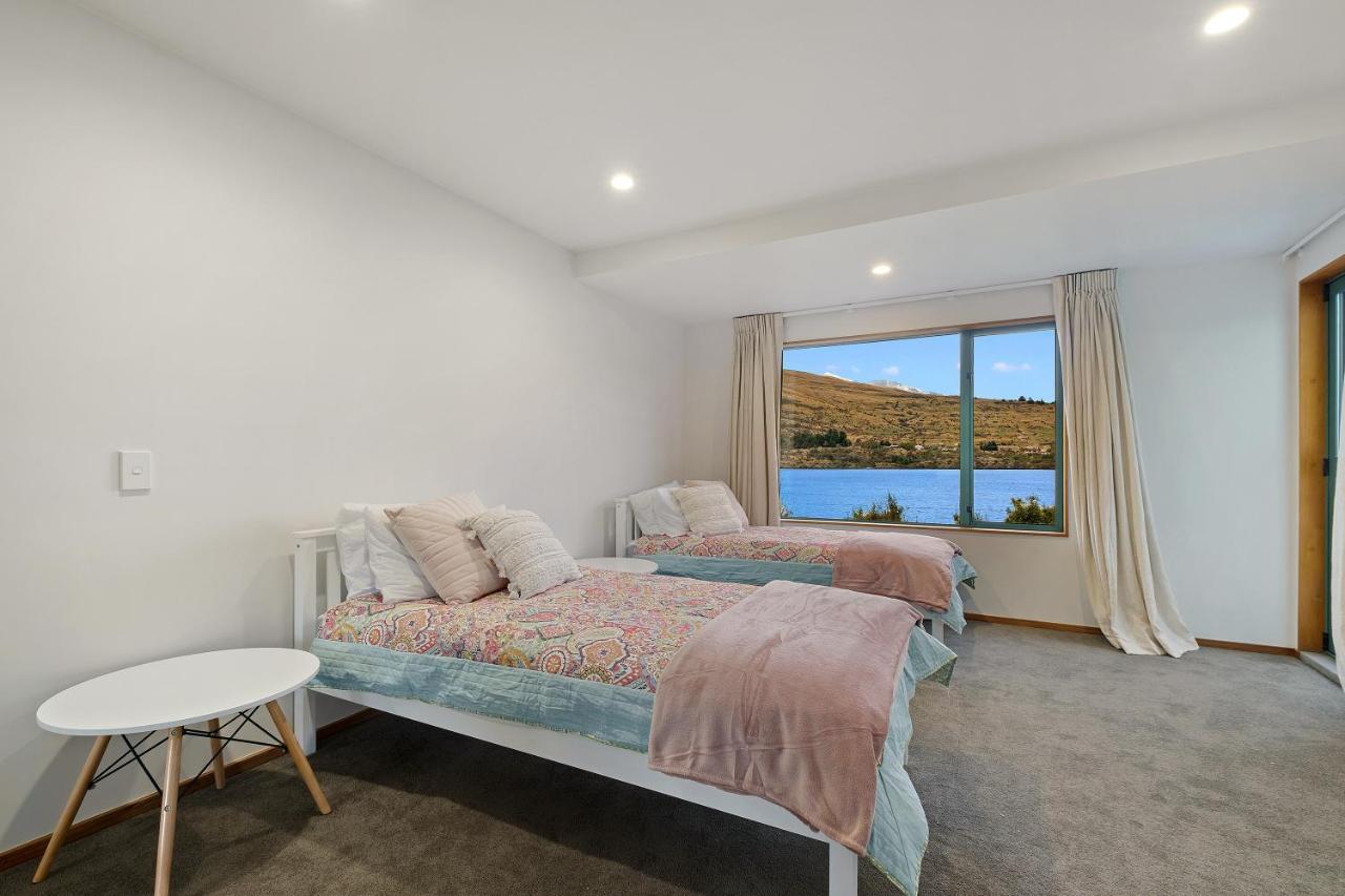 Huge Lakefront Delight - Queenstown Holiday Home Eksteriør bilde